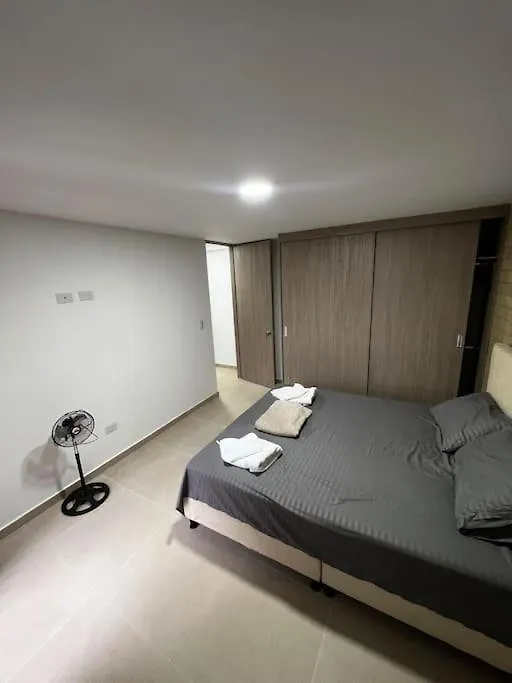 Exclusivo Apartamento Con Piscina Y Parqueadero 602 Μεντεγίν 0*,